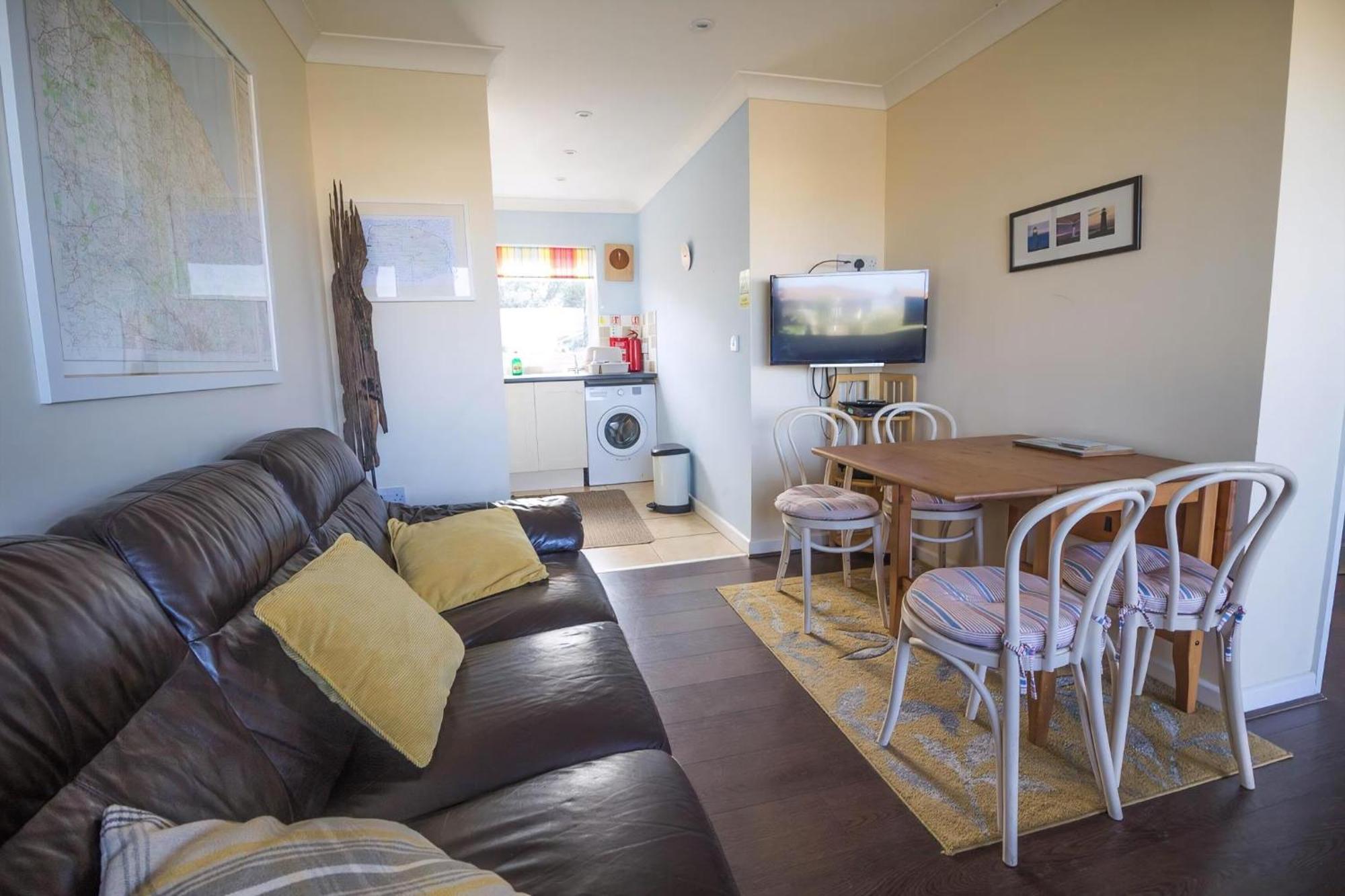Chalet For Hire At Rainbows End Near A Beautiful Norfolk Beach Ref 31039R 伯克顿 外观 照片